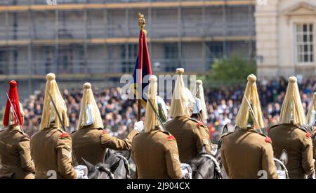 London, Großbritannien. 19.. Mai 2022. Vollständige Probe des Farbtropfens auf der Horseguards Parade London eine der Farben des Haushalts calvary, Großbritannien Credit: Ian Davidson/Alamy Live News Stockfoto