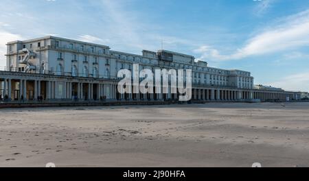 Ostend, Westflandern - Belgien, 10 26 2019 Blick über die königlichen Galerien und den Strand Stockfoto