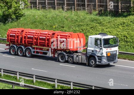 LKW-Anhänger BOC, abgeschleppt durch 2017 DAF 460 FTG 12902cc Stockfoto