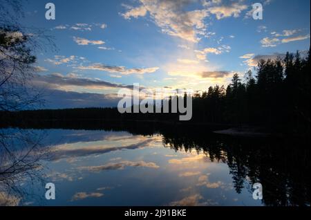 Wunderschöner Sonnenuntergang über Malingarna Stockfoto