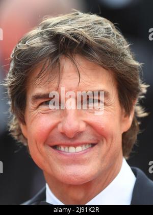 Cannes, Frankreich. 19.. Mai 2022. Der amerikanische Schauspieler Tom Cruise nimmt am Mittwoch, den 18. Mai 2022, an der Premiere von Top Gun: Maverick im Palais des Festivals bei den Filmfestspielen von Cannes 75. Teil. Foto von Rune Hellestad/ Credit: UPI/Alamy Live News Stockfoto