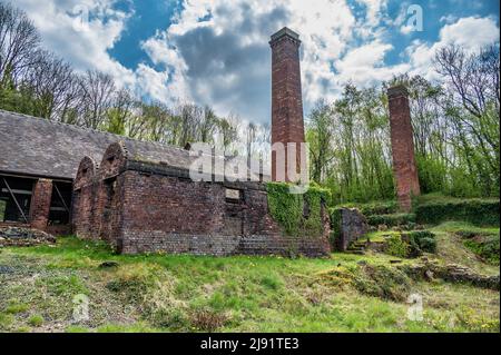 Farbenfrohe Bilder der verlassenen Ziegelgebäude im 1900 Blists Hill Victorian Town Living Museum Stockfoto