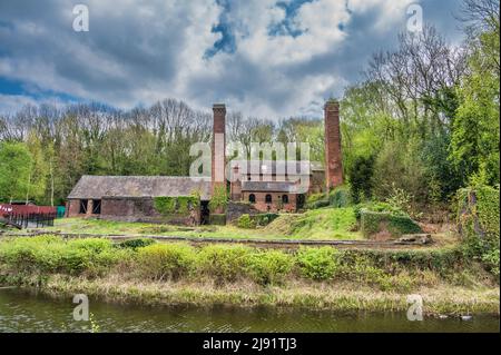 Farbenfrohe Bilder der verlassenen Ziegelgebäude im 1900 Blists Hill Victorian Town Living Museum Stockfoto