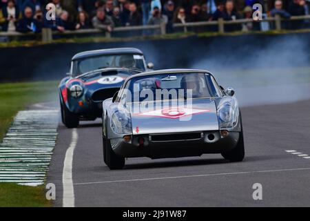 Richard Attwood, Olivier Blanpain, Porsche 904 Carrera GTS, Graham Hill Trophy, ein 45-minütiges Zweifahrer-Rennen für Prototypen und Closed Cockp Stockfoto