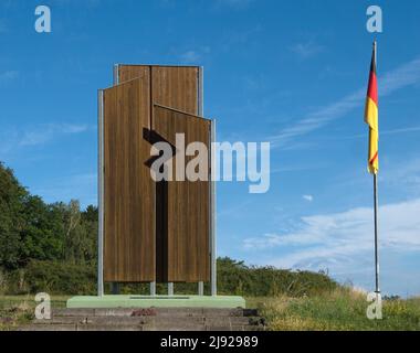 Gedenktafel am ehemaligen US-Beobachtungsstützpunkt Alpha an der innerdeutschen Grenze. Heute ist Point Alpha eine Gedenkstätte, eine Gedenkfeier und ein Treffen Stockfoto