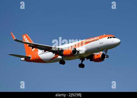 Flugzeug easyJet Europe, Airbus A320-200, OE-ICW, Zürich Kloten, Schweiz Stockfoto