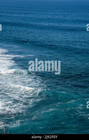 Ruhiges Wasser vor der Küste von hawaii Stockfoto