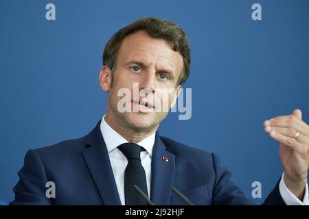 09.05.2022, Berlin, Berlin, Deutschland - der Präsident der Französischen Republik Emmanuel Macron bei einer Pressekonferenz im Kanzleramt. 00R220509D192 Stockfoto