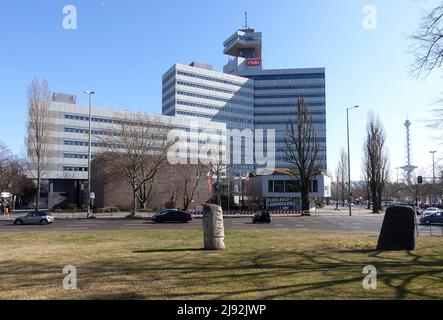 09.03.2022, Berlin, , Deutschland - Fernsehzentrum des Rundfunks Berlin-Brandenburg rbb am Theodor-Heuss-Platz. 00S220309D867CAROEX.JPG [MODELLVERSION: N Stockfoto