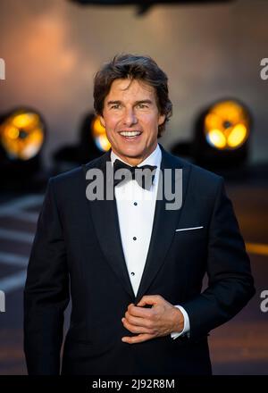 London, Großbritannien, Donnerstag, den 19.. Mai 2022 Tom Cruise nimmt an der Royal Performance von Top Gun Teil: Maverick, Leicester Square Gardens, Leicester Square. Kredit: DavidJensen / Empics Unterhaltung / Alamy Live Nachrichten Stockfoto