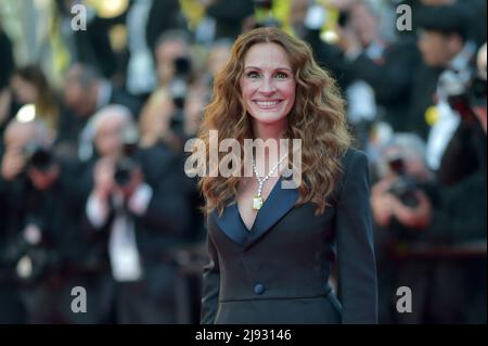 Julia Roberts nimmt an der Vorführung von „Armageddon Time“ während des jährlichen Filmfestivals in Cannes 75. im Palais des Festivals am 19. Mai 2022 in Cannes, Frankreich, Teil. Foto von Franck Castel/ABACAPRESS.COM Stockfoto