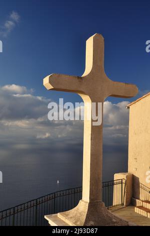 Kreuz der Kapelle ND du Mai am Cap Sicié La Seyne Stockfoto