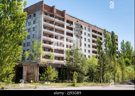 Prypiat, Ukraine. 19.. Mai 2022. Aufgrund der Katastrophe im Kernkraftwerk Tschernobyl verlassene Gebäude in Prypiat. (Foto: Michael Brochstein/Sipa USA) Quelle: SIPA USA/Alamy Live News Stockfoto