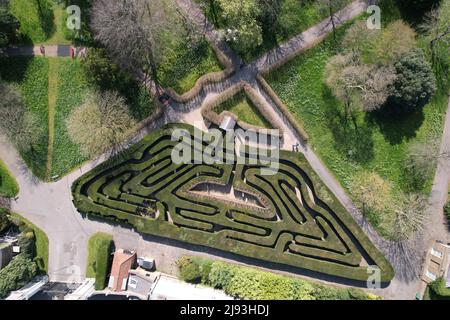 Hampton Court Palace Labyrinth London UK Drohne, Luftfahrt, Blick aus der Luft, Vogelperspektive, Stockfoto