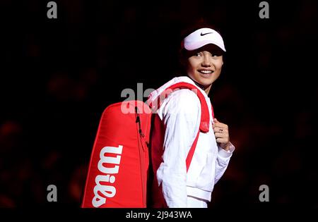 Datei Foto vom 28/11/21 von Tennisspielerin Emma Raducanu, die sich nach Bedenken wegen eines Rückenproblems für die French Open fit erklärt hat. Ausgabedatum: Freitag, 20. Mai 2022. Stockfoto