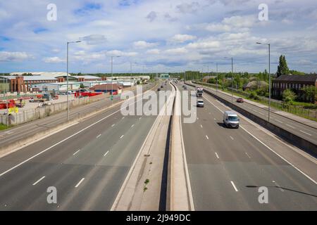 A494, Queensferry Bypass - Willkommen in Wales Stockfoto