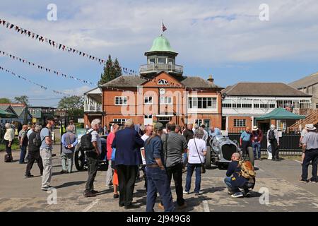 Historische Rekordhalter in Outer Paddock, Centenary of Speed, 17. Mai 2022, Brooklands Museum, Weybridge, Surrey, England, Großbritannien, Großbritannien, Europa Stockfoto