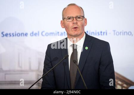 Venaria Reale, Italien. 20 Mai 2022. Simon Coveney, Außenminister Irlands, hält eine gemeinsame Pressekonferenz im Rahmen des Ausschusses der Außenminister des Europarates 132. ab. Kredit: Nicolò Campo/Alamy Live Nachrichten Stockfoto