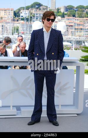 Cannes, Frankreich. 20.. Mai 2022. Cannes, Frankreich, Freitag, Mai. 20, 2022 - Lorenzo Zurzolo ist auf der EO Photocall während der Filmfestspiele von Cannes 75. im Palais des Festivals et des Congrès de Cannes zu sehen. Bild nach Kredit: Julie Edwards/Alamy Live News Stockfoto