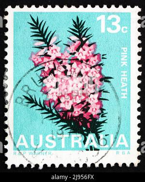 AUSTRALIEN - UM 1968: Eine in Australien gedruckte Marke zeigt Pink Heath, Victoria, State Flower, um 1968 Stockfoto