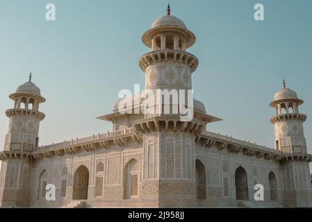 Ein Abend am Grab von Itimad ud daula, Agra, Indien Stockfoto