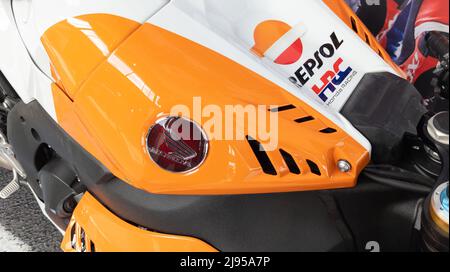 Bordeaux , Aquitaine France - 05 08 2022 : Honda CBR1000RR-r fireblade hrc repsol Motorrad-Logo Text und Markenschild auf Motorrad-Kraftstofftank Stockfoto