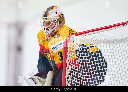 Helsinki, Finnland. 20.. Mai 2022. Mathias Niederberger Nr. 35 deutscher Torwart im Spiel DEUTSCHLAND - ITALIEN der IIHF EISHOCKEY WELTMEISTERSCHAFT Gruppe B in Helsinki, Finnland, 20. Mai 2022, Saison 2021/2022 © Peter Schatz / Alamy Live News Credit: Peter Schatz/Alamy Live News Stockfoto