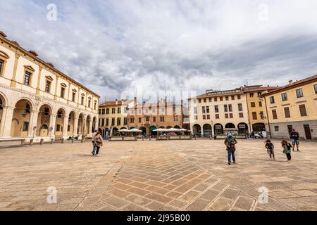 Padua, mittelalterliche Paläste (Palazzo del Monte di Pieta Nuovo und Palazzo Bonafari) XIII-XIV Jahrhundert, Domplatz, Venetien, Italien, Europa. Stockfoto