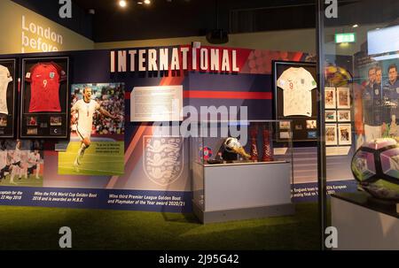 REDAKTIONELLE VERWENDUNG NUR die neue Ausstellung „Harry Kane: Ich möchte Fußball spielen“ im Museum of London. Bilddatum: Freitag, 20. Mai 2022. Stockfoto