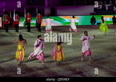 The Bollywood Company Dancers. Die Gäste waren begeistert, als sie die Platin-Jubiläumsfeier an diesem Abend in Anwesenheit der Prinzessin Royal auf dem privaten Gelände von Windsor Castle angucken konnten. 500 Pferde und 1.300 Teilnehmer aus dem Commonwealth und der Welt nahmen an der Theaterveranstaltung mit dem Titel A Gallop Through History Teil, um die Herrschaft Ihrer Majestät der Königin zu feiern Stockfoto