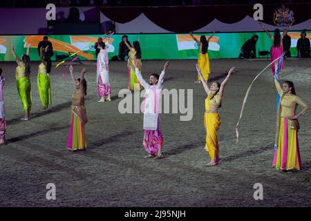 The Bollywood Company Dancers. Die Gäste waren begeistert, als sie die Platin-Jubiläumsfeier an diesem Abend in Anwesenheit der Prinzessin Royal auf dem privaten Gelände von Windsor Castle angucken konnten. 500 Pferde und 1.300 Teilnehmer aus dem Commonwealth und der Welt nahmen an der Theaterveranstaltung mit dem Titel A Gallop Through History Teil, um die Herrschaft Ihrer Majestät der Königin zu feiern Stockfoto