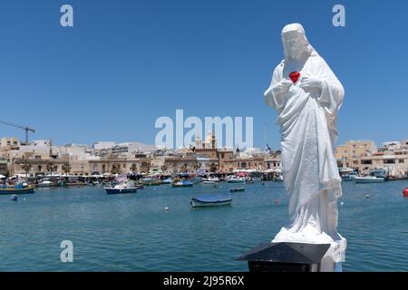 Statue des Heiligen Herzens Jesu, Marsaxlokk, Malta Stockfoto