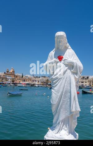 Statue des Heiligen Herzens Jesu, Marsaxlokk, Malta Stockfoto