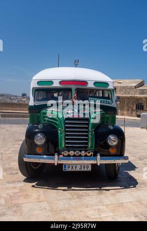 Vintage Bus, Valletta, Malta Stockfoto