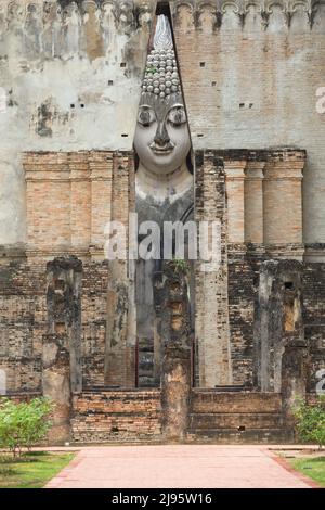 Mondop von Wat Si Chum, Sukhothai, Thailand. Stockfoto