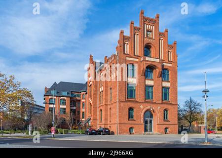 Berlin, 30. Oktober 2021: Verwaltungsgebäude in der Berliner Str. 26A, erbaut 1897-1898, gelistet als Teil des gesamten Borsig-Werkskomplexes Stockfoto