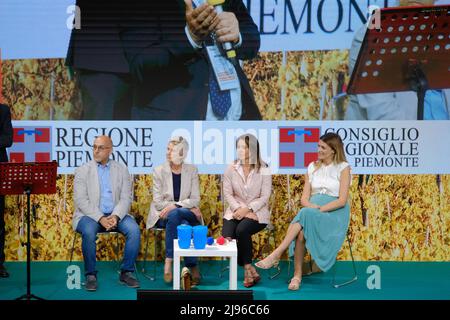 Turin, Turin, Italien. 20.. Mai 2022. Gäste des zweiten Tages der internationalen Buchmesse "Wild Hearts" 34. in Turin (Bildquelle: © Bruno Brizzi/Pacific Press via ZUMA Press Wire) Bildquelle: ZUMA Press, Inc./Alamy Live News Stockfoto