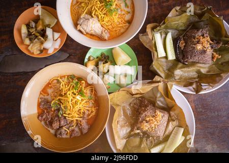 Eiernudel in Curry, Kao Soi, Kao Kan Jin, thailändische Nordgerichte. Stockfoto