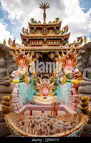 Chao Pho Nakharat Schrein oder Chao Por Nacarat Chansen chinesischer Tempel in Nakhon Sawan, Thailand Stockfoto