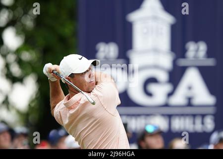 Tulsa, USA. 20.. Mai 2022. Rory McIlroy spielt das achte Loch in der zweiten Runde während der PGA Championship im Southern Hills Country Club in Tulsa, Oklahoma am Freitag, den 20. Mai 2022. Foto von Kyle Rivas/UPI Credit: UPI/Alamy Live News Stockfoto