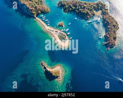 Göcek Yassıca-Inseln mit Drohne von oben geschossen Göcek, Muğla - Türkei