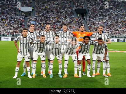 Foto Spada/LaPresse 16 Maggio 2022 - Torino, Italia Sport, Calcio Juventus vs Lazio - Campionato italiano di calcio Serie A Tim 2021/2022 - Stadio Allianz Nella foto: formazione juventus Photo Spada/LaPresse 16. Mai 2022 - Turin ,Italien Sport, Fußball Juventus vs Lazio - - Italienische Serie A Fußball Meisterschaft 2021/2022 - Allianz Stadion auf dem Foto: juventus Line up Start Eleven/ PRESSINPHOTO Stockfoto