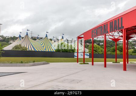 The Marina, Cork, Irland. 21.. Mai 2022. Das große Zelt für Konzerte von Live at the Marquee ist nun errichtet. Die Konzertreihe startet am 27.. Mai mit dem Coronas und läuft bis Ende Juni. - Credit; David Creedon / Alamy Live News Stockfoto