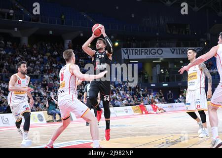 Pesaro, Italien. 19.. Mai 2022. 3. Spiel aus der italienischen Meisterschaft LBA Carpegna Prosciutto Pesaro gegen Virtus Segafredo Bologna. Gewinnen Sie Bologna 55-75 und gehen Sie zum Halbfinale. (Bild: © Norberto Maccagno/Pacific Press via ZUMA Press Wire) Stockfoto