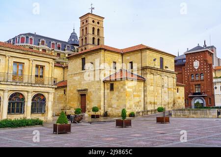Rathausplatz in der mittelalterlichen Stadt Leon, Spanien. Stockfoto
