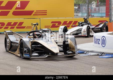 Berlin, 14.. Mai 2022. 2022 Shell Recharge Berlin E-Prix, Runde 7 der ABB FIA Formel E Weltmeisterschaft 2021-22, Tempelhof Airport Circuit in Berlin, Deutschland im Bild: #13 Antonio Felix da COSTA (POR) von DS Techeetach © Piotr Zajac/Alamy Live News Stockfoto