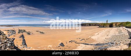 Ballybunion Strand und Schloss an der Westküste Irlands Stockfoto