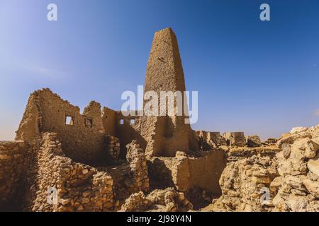 Panoramablick auf die einzigartigen und alten Ruinen des Tempels von Amun, Oase Siwa, Ägypten Stockfoto