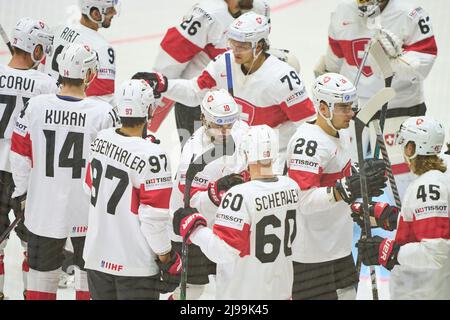 Helsinki, Finnland. 21.. Mai 2022. . 21.. Mai 2022. Helsinki, Finnland. 21.. Mai 2022.Team SUI vor dem Spiel KANADA - SCHWEIZ 3-6 der IIHF EISHOCKEY WELTMEISTERSCHAFT Gruppe B in Helsinki, Finnland, 21. Mai 2022, Saison 2021/2022 © Peter Schatz / Alamy Live News Credit: Peter Schatz/Alamy Live News Stockfoto