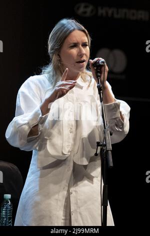 Der spanische Sänger Rocio Marquez spielt auf der Bühne des Inverfest Festivals in Madrid, Spanien mit: Rocio Marquez wo: Madrid, Spanien Wann: 16. Mai 2021 Credit: Oscar Gonzalez/WENN Stockfoto